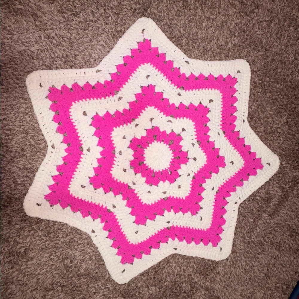 Pink and White Star Crochet Baby Blanket